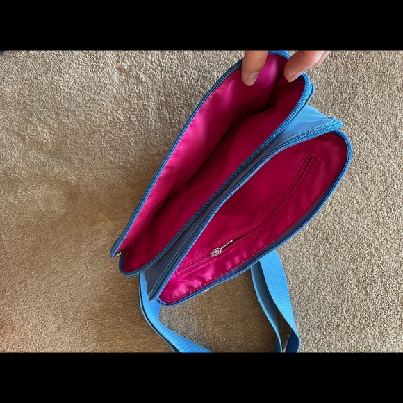 Baggallini Cross Body / Waist Belt - Picture 7 of 9